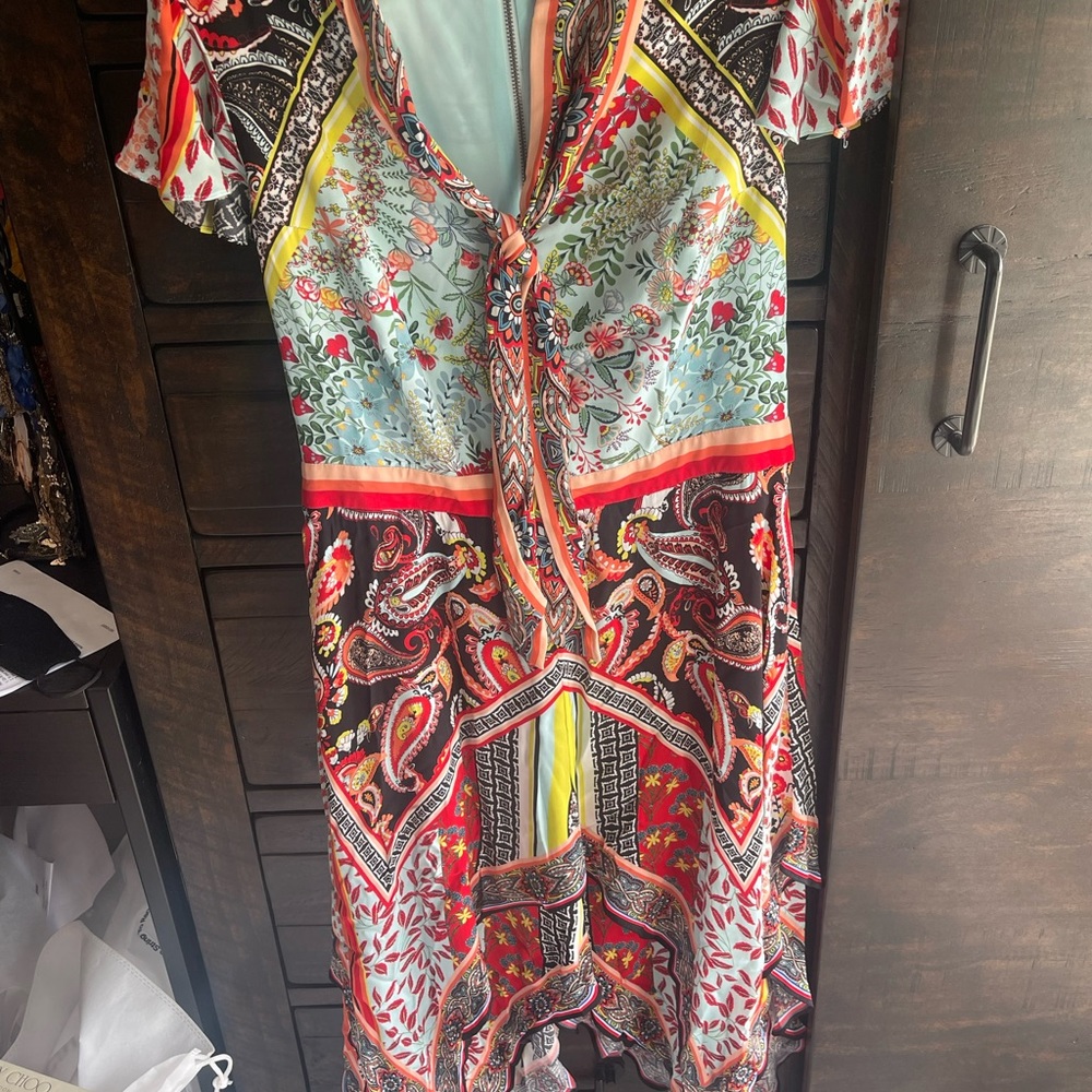 Gorgeous Alice & Olivia handkerchief dress size 10/Large